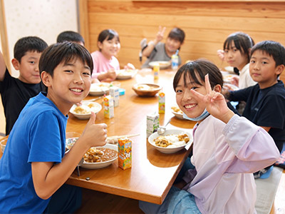 こども食堂への寄付の様子