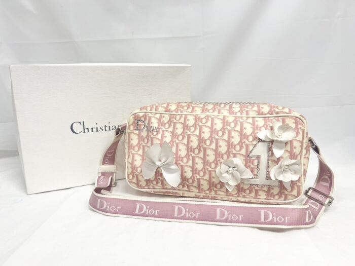 クリスチャンディオール　Dior ピンク　トロッター　ラインストーン　お花❤️