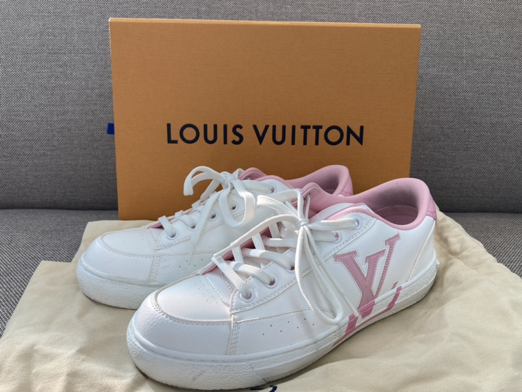 LOUIS VUITTON ルイヴィトン LVスクァッド・ライン スニーカー