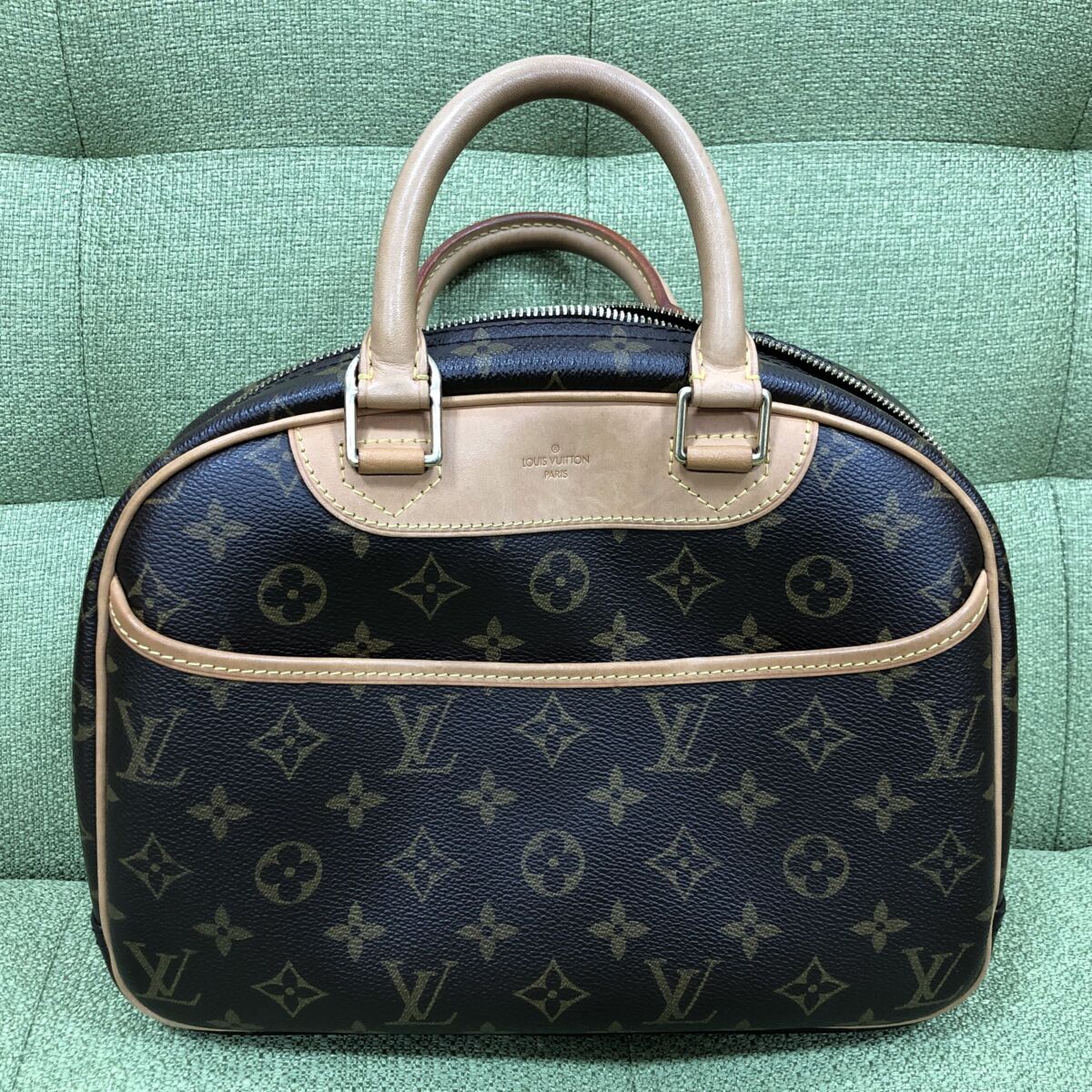 ルイヴィトン LOUIS VUITTON トゥルーヴィル モノグラム