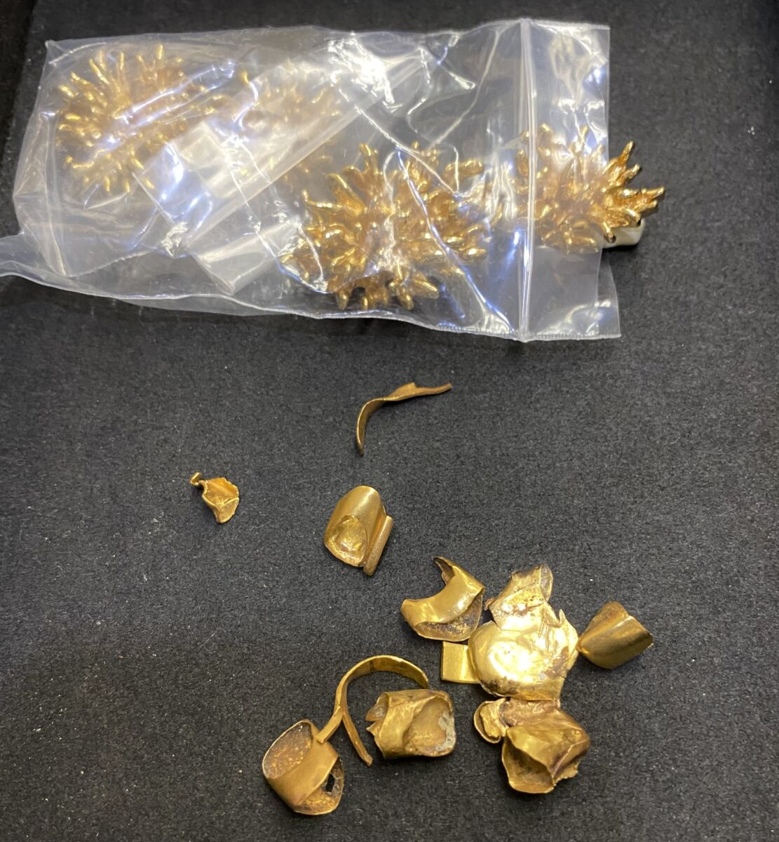 金歯　ゴールド　純金　K20　K18　K14　金製 金歯 ゴールド 純金 K20 K18 K14 金製 金歯 ゴールド 純金 K20 K18 K14