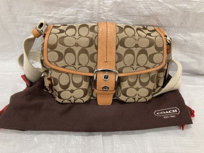 シグネチャー　ショルダーバッグ　500円買取