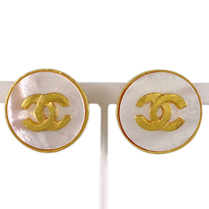 シャネル　ココマーク　シェル　イヤリング　B40000