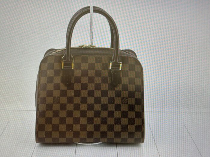 8C3E1D75-84DD-4DA9-9D3B-CBB8BD450637