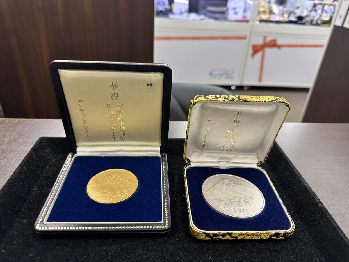 純銀記念メダル　２種 横浜博覧会公式記念メダル純金純銀ブロンズセット