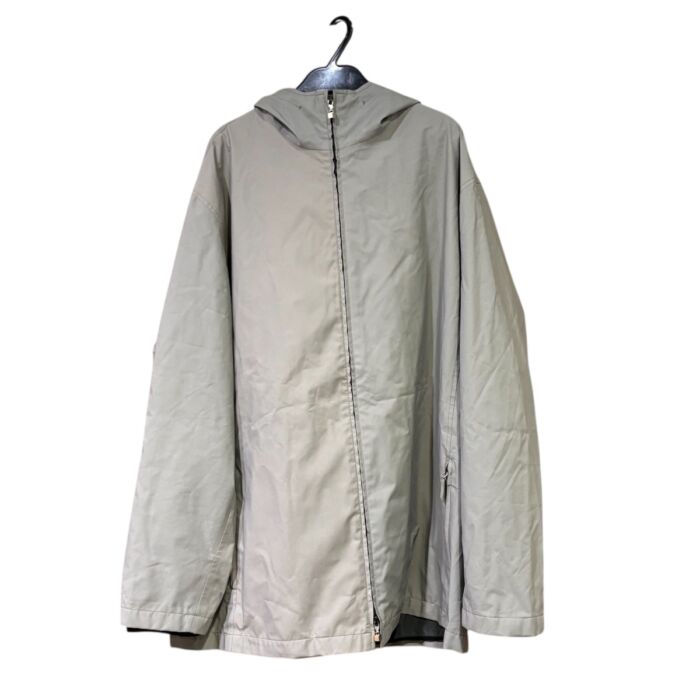 プラダスポーツ　マウンテンパーカー　10,000円