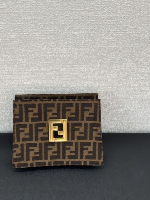 9B559410-A909-4E0A-BF29-F392A4E08F69