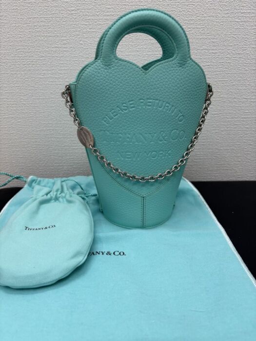 B6643E0D-80DE-400C-A6B0-A6EE5996405D