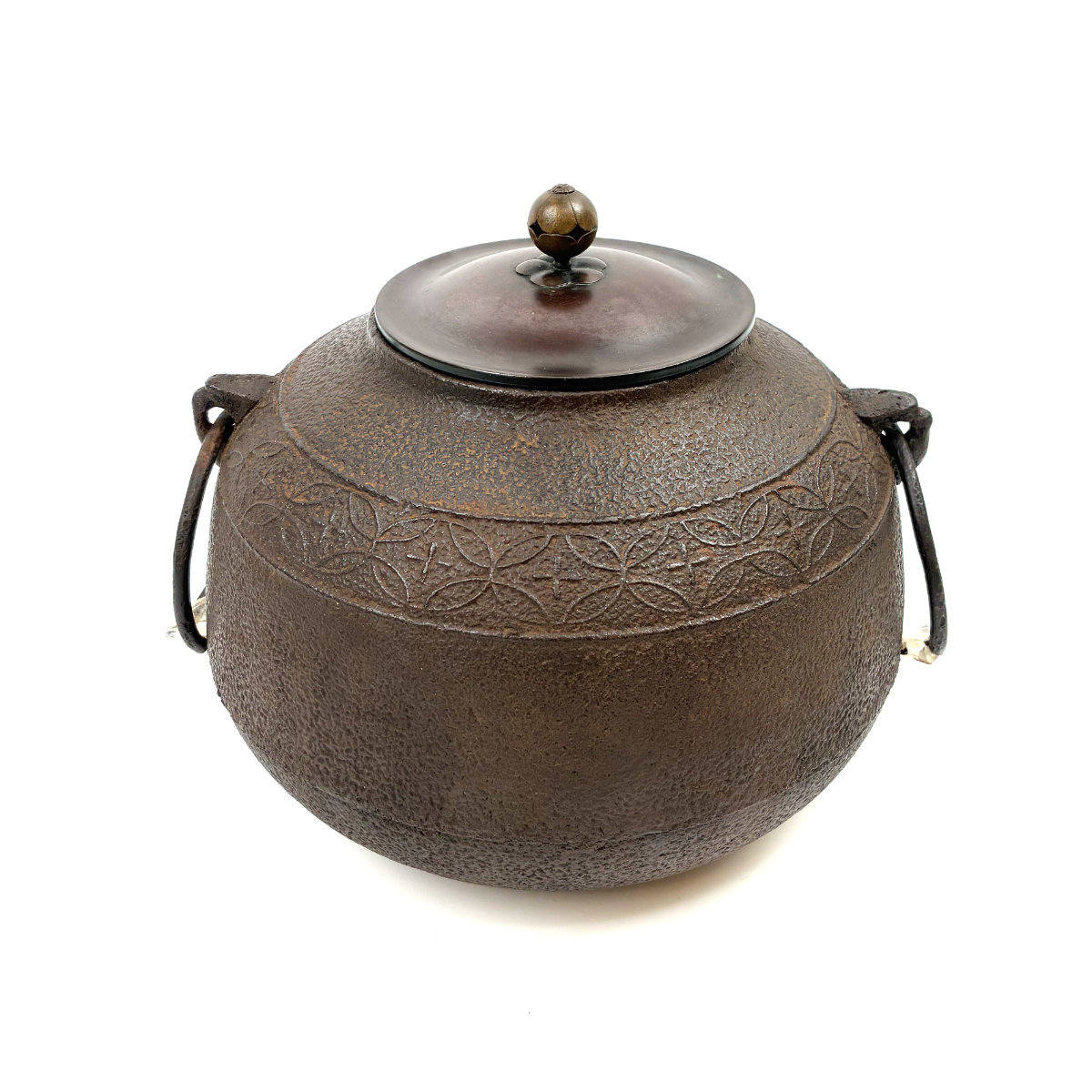 鉄風炉付　茶道具 霰鉄釜 竹梅文 銅製蓋 釜環 アンティーク 鉄瓶 鉄風炉付 茶道具 霰鉄釜 竹梅文 銅製蓋 釜環 アンティーク 鉄瓶 鉄風炉
