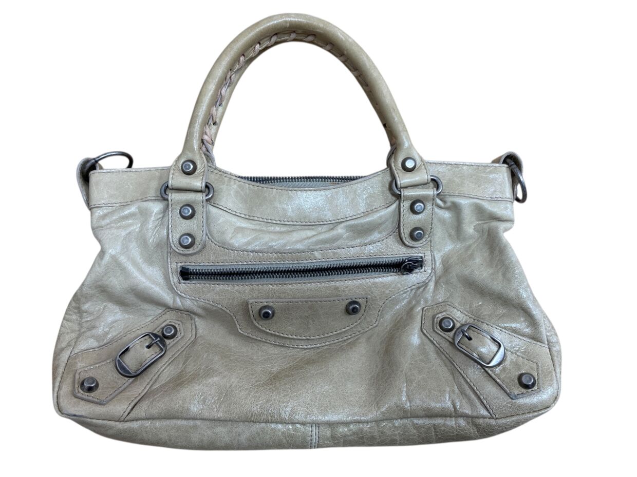 バレンシアガ ザ・ファースト – キングラム