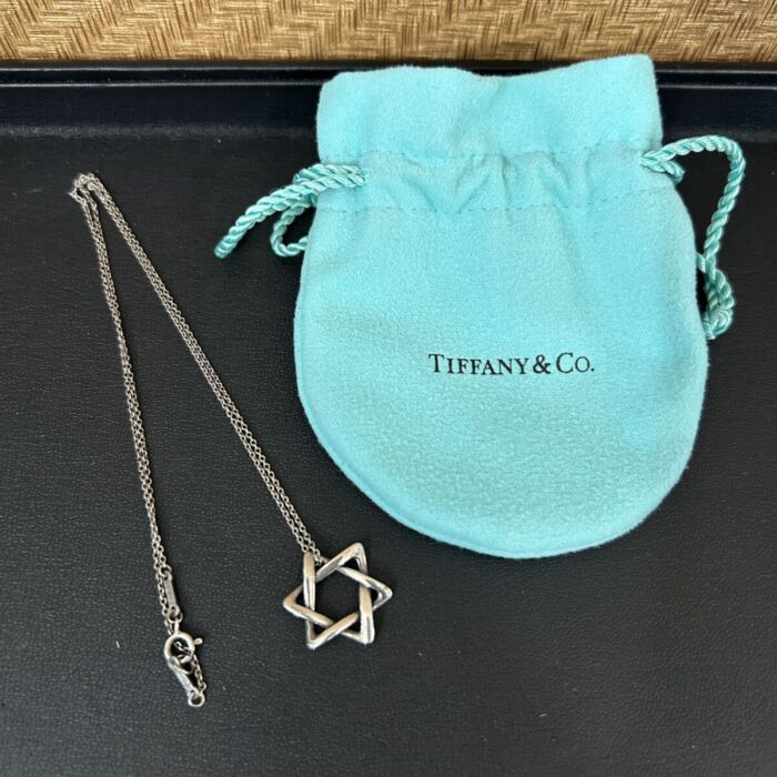 b3e6697a9e890e16ca4018c0757bc47b