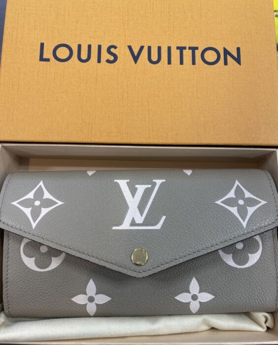 2025-12-10-11.35.15-2