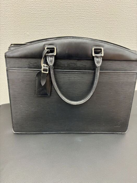 2B544F93-7C28-43FA-8753-59473376C10E