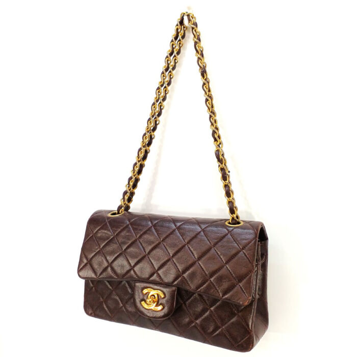 シャネル マトラッセ23 ダブルフラップ 18番台