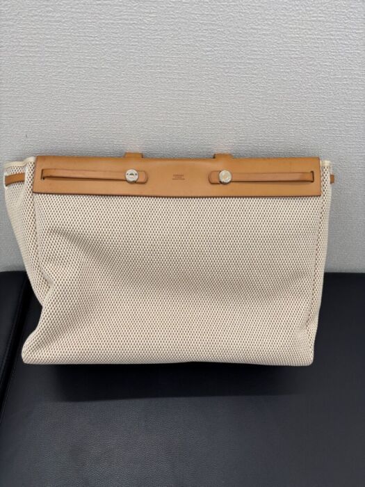 DE51FA62-07DD-42DE-BF8E-C8379DF0D686