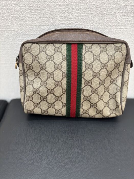 0D5FDACF-8C54-4F30-BAD1-6467F40866B9