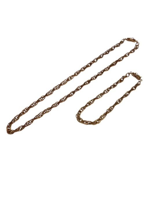 8fadcb12dbf1990178c5e4f02a457299