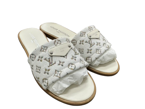 S__10641411-removebg-preview