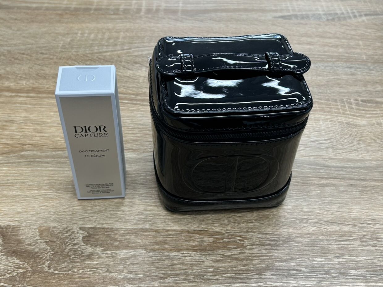 ディオール Dior 美容液＆ノベルティ バニティポーチ – キングラム