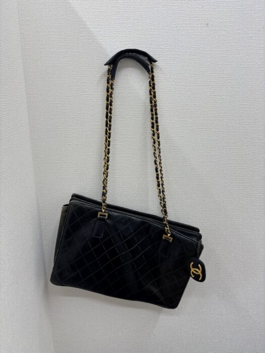 317CE8A5-A054-411D-B099-48D656F90F55