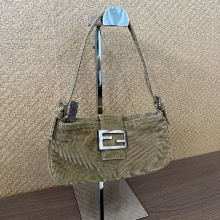 3470362b21ef3efeccb63965a7f69e9e