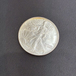 アメリカ リバティ銀貨 買8000