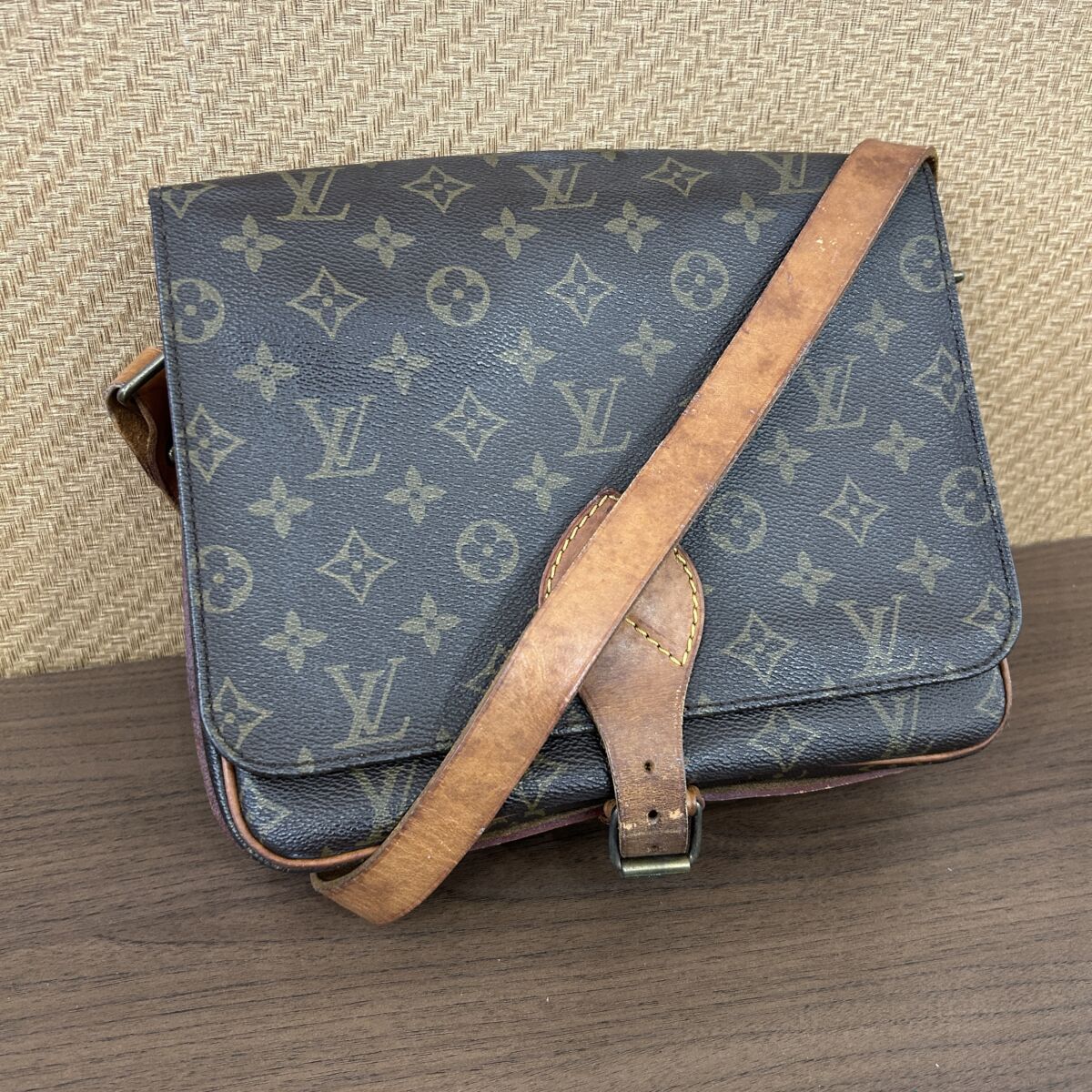 LOUIS VUITTON カルトシエールGM モノグラム ショルダーバック 【公式