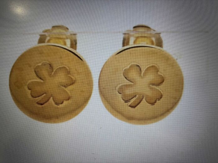 CF9BC359-BD65-4035-BB57-038EA4850380