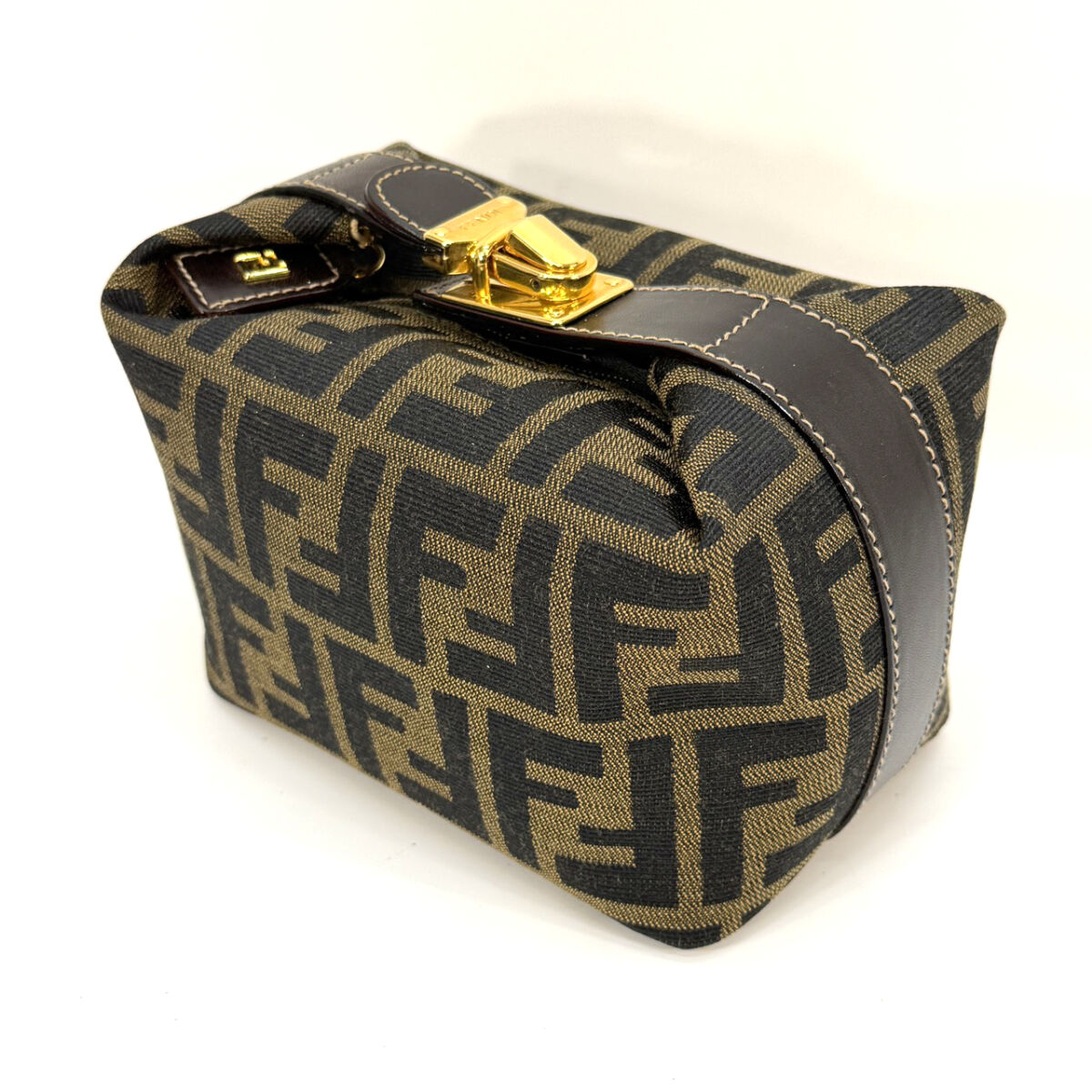 FENDI フェンディ ズッカ柄 ワンショルダーバッグアクセサリーポーチ