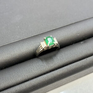 Pt900 エメラルドダイヤリング