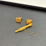 金のカフスボタン+タイバー