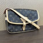 f50ce8c2c2732424b9452e6b4d4c007e