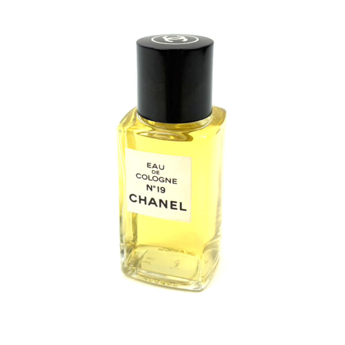 シャネル NO.19 オードゥ パルファム 香水 表記容量：19ml レディース フレグランス CHANEL