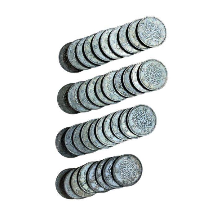 100円銀貨×38枚 26,600円