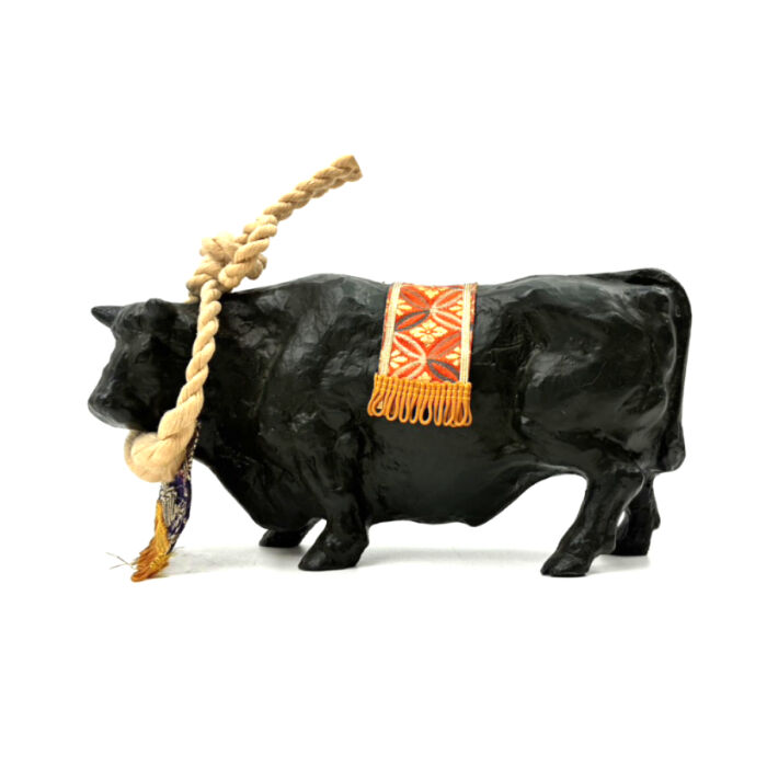 牛 山義作 置物 インテリア COW オブジェ 動物 アニマル 彫刻 開運 縁起物 丑 アンティーク ヴィンテージ レトロ 買300