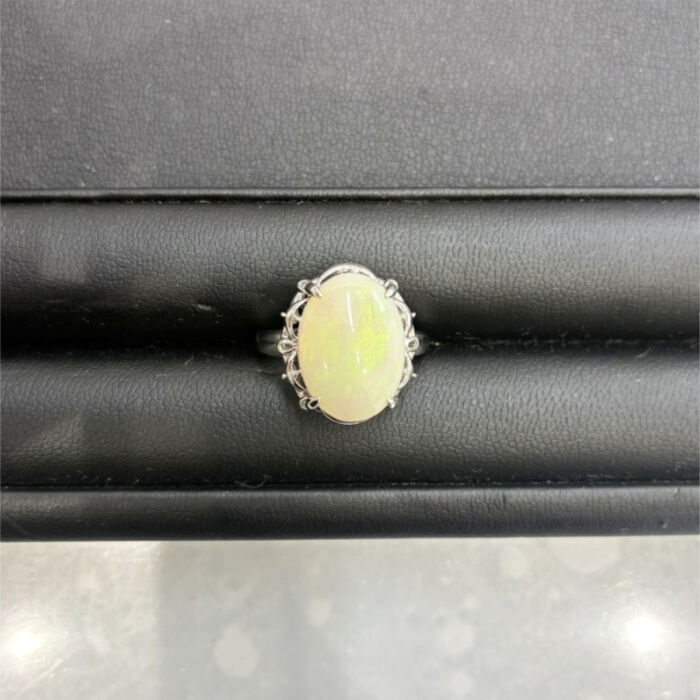 Pt900 ホワイトオパール リング 買55000