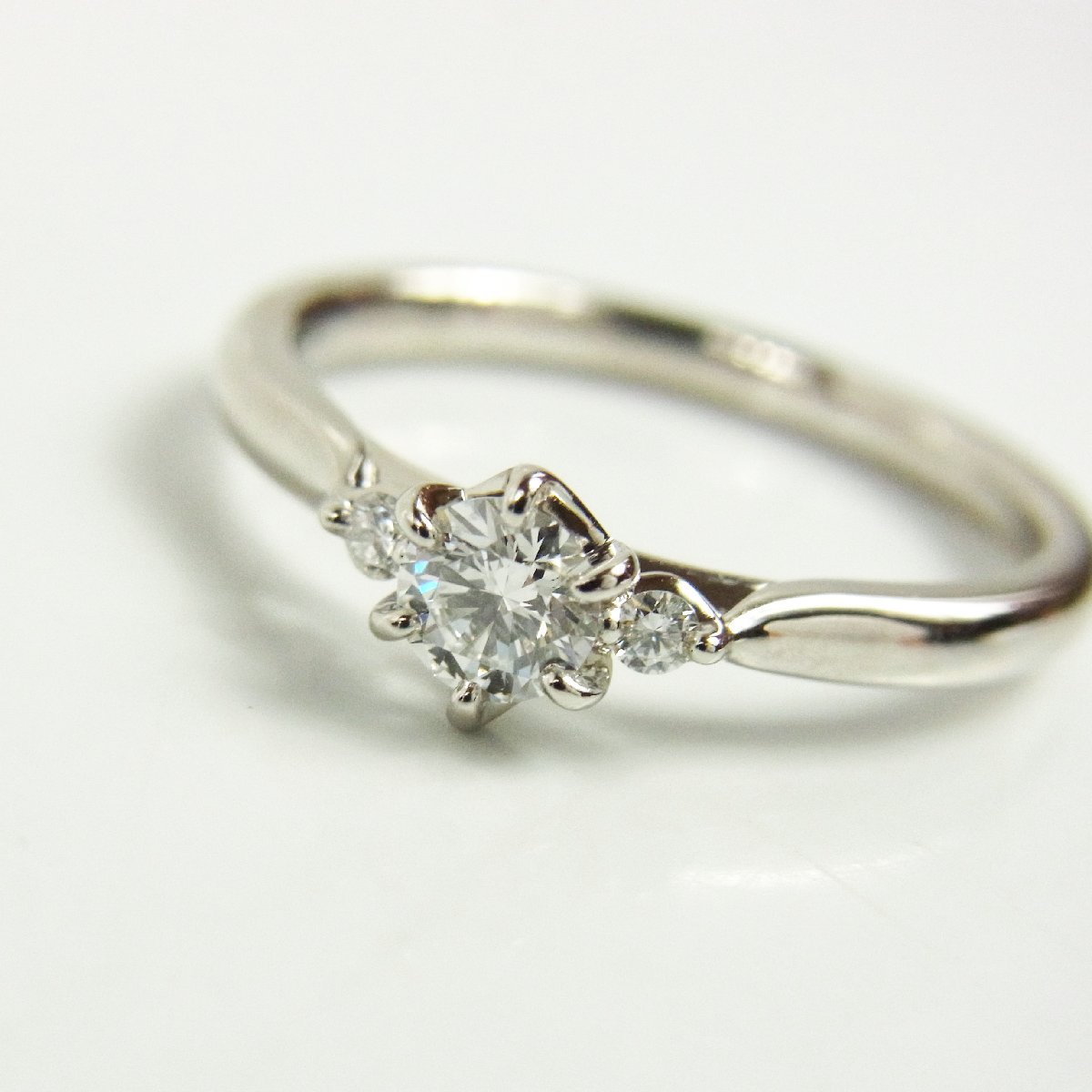 俄 NIWAKA Pt950 ダイヤモンド0.2ct レディース リング – キングラム